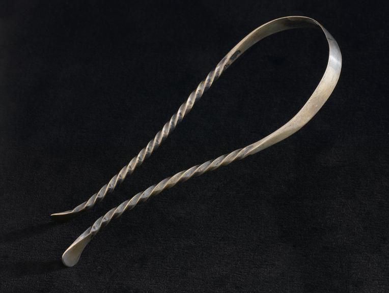 Tongue scraper, English, silver, London hallmark, 1827