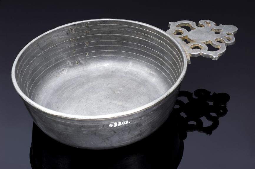 Pewter bleeding bowl, 17th-19th century