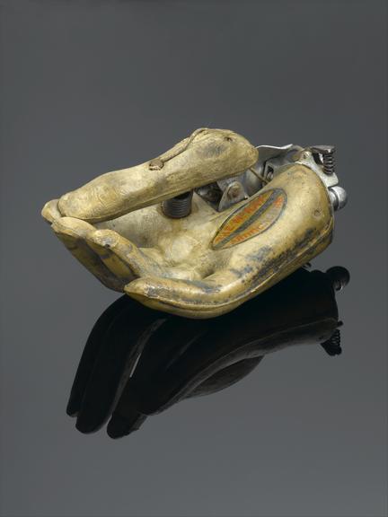 McKay-type artificial hand, Scotland, c.1920