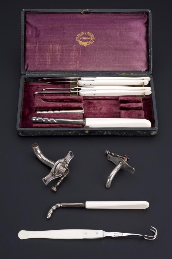 Tracheotomy set, complete