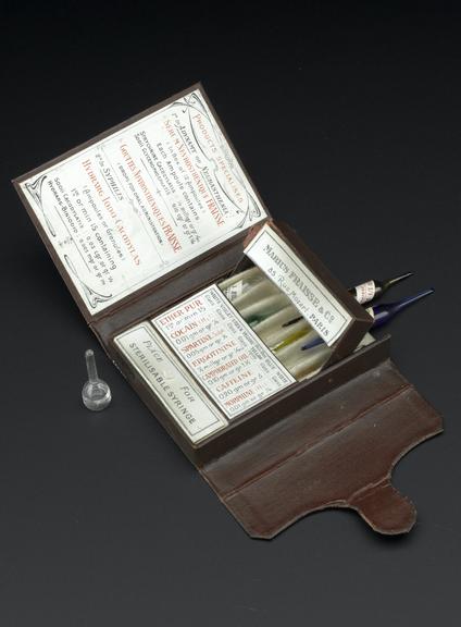 Injection kit, including 7 ampoules, some labelled