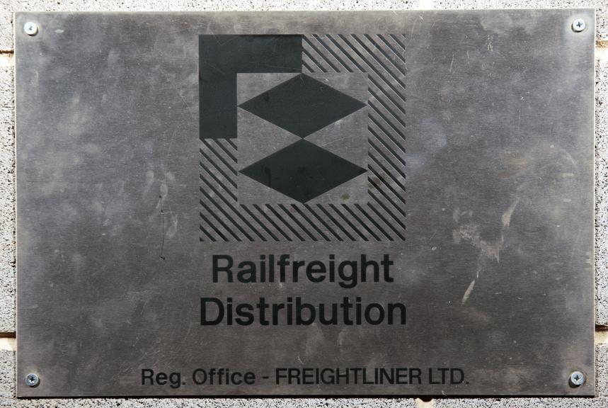 Doorplate, Railfreight Distribution