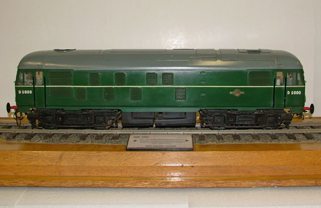 Model diesel-electric locomotive, scale 1/24