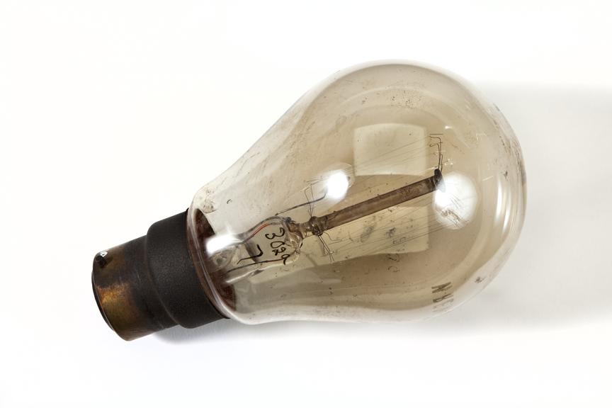 Wrendal light bulb photographed from above on a white