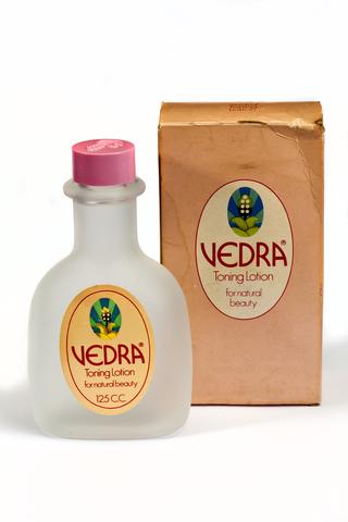 Vedra Toning Lotion. Card box
