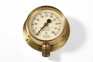 Pressure gauge made by Mather & Platt