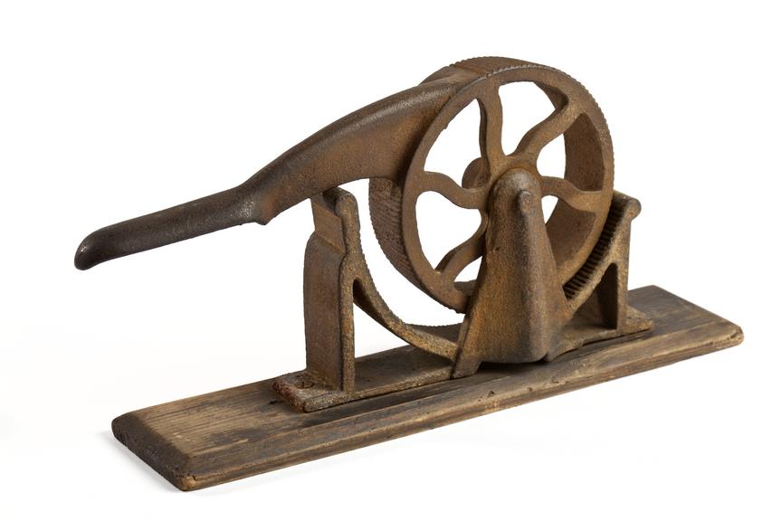 Manual cork compressing machine used for squashing corks; thus