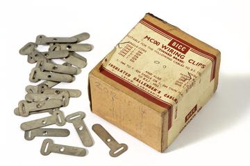 Box of 100 MC00 cable wiring clips