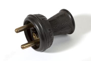 Electric vacuum cleaner plug