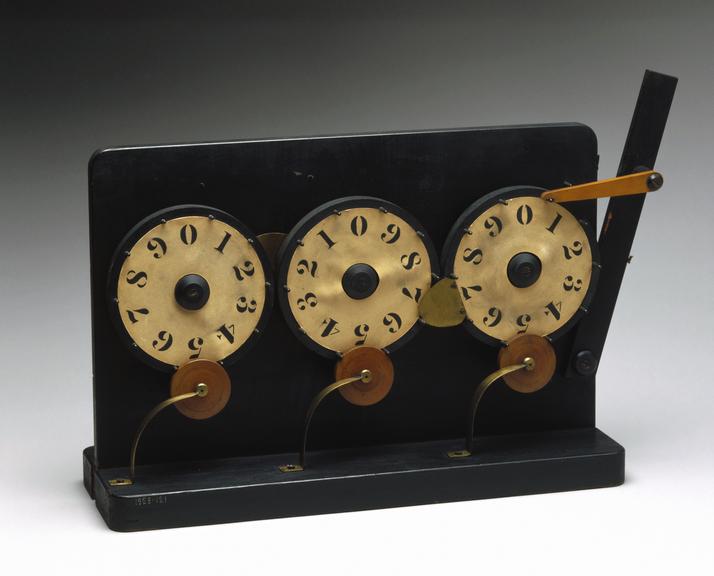 Mahogany counting machine