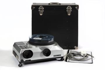 Continuous Image Slide Projector: fitted with 2 x 100mm projection lenses. Includes mains lead