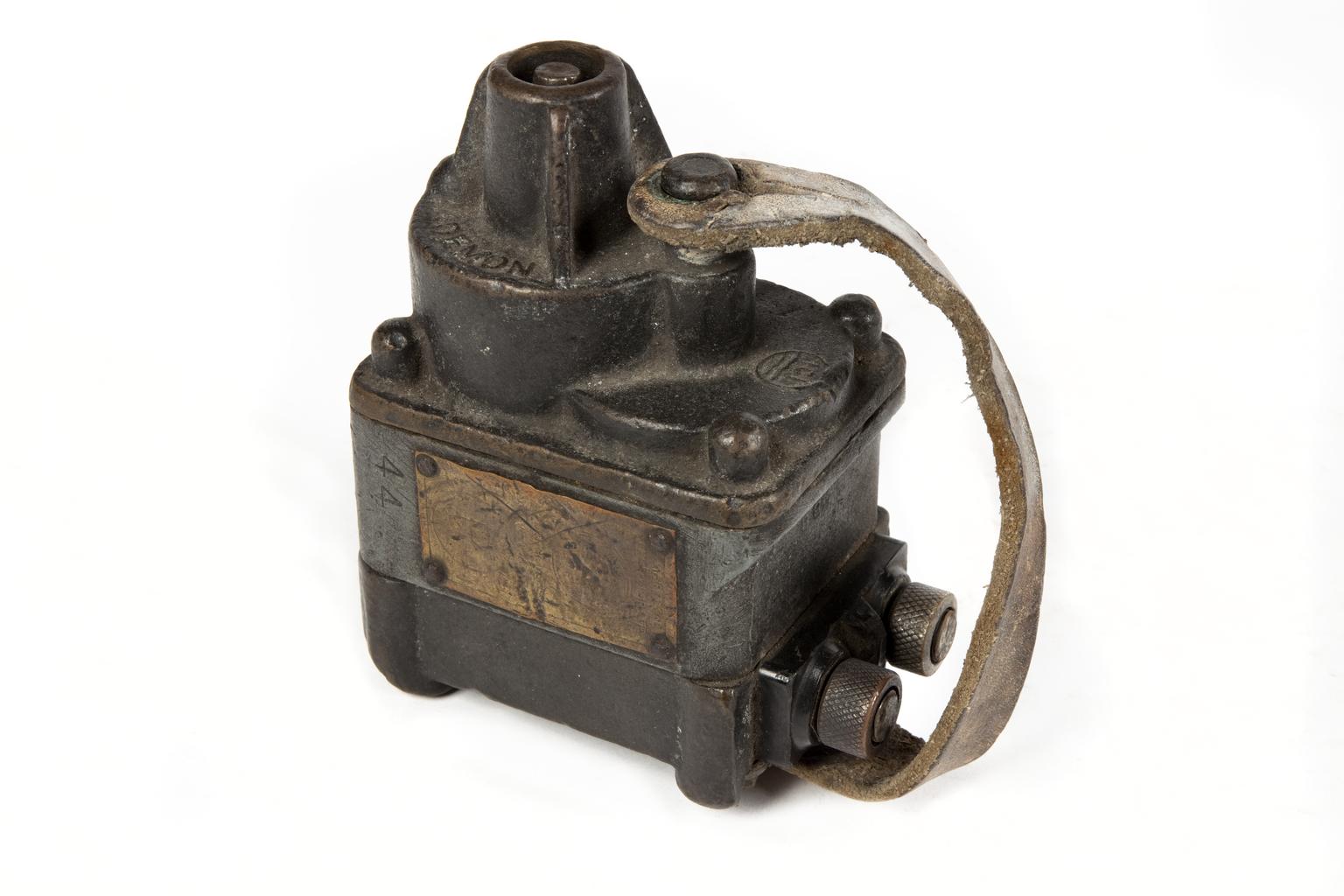 Electrical Shot firing Apparatus Science Museum Group Collection electrical-shot-firing-apparatus-science-museum-group-collection