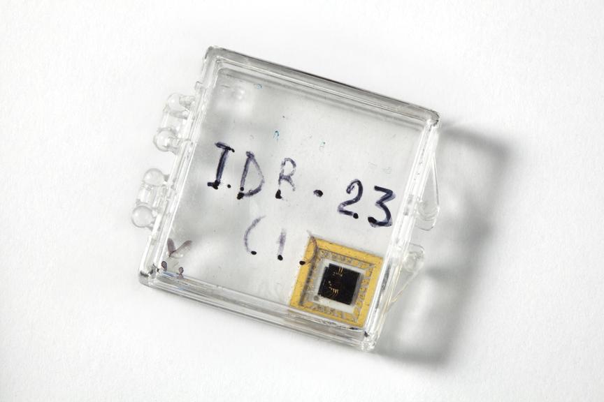 Experimental lithographically printed circuit made to test the properties of graphene