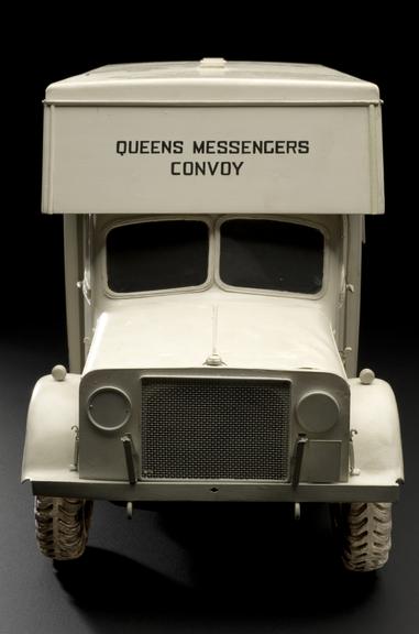 Model of a Second World War canteen lorry, England, 1939-1945