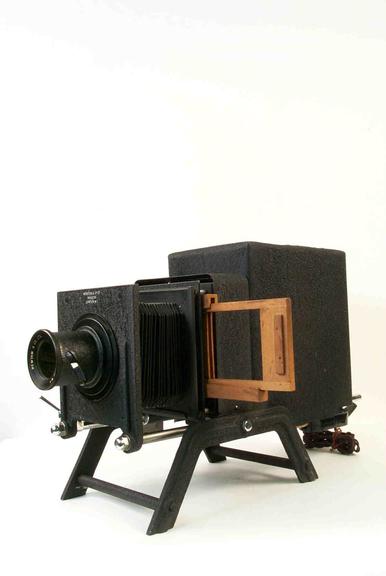 Newton Slide Projector with Wooden Slide Carrier