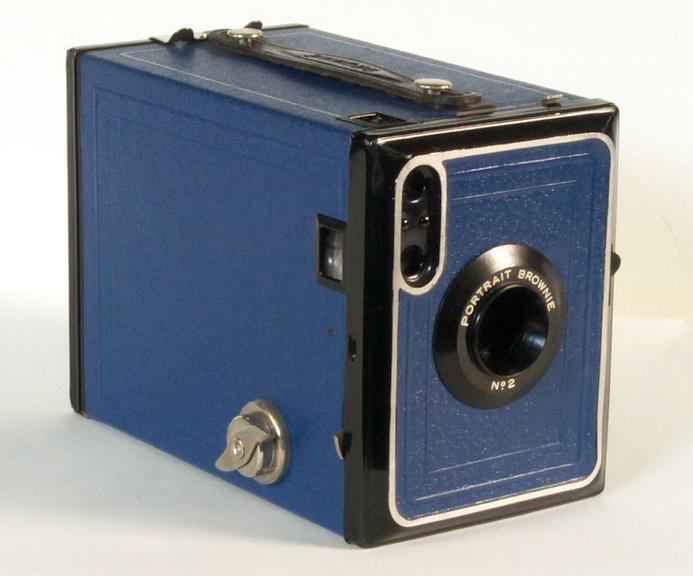 No 2 Portrait Brownie camera
    A simple box-form metalbodied