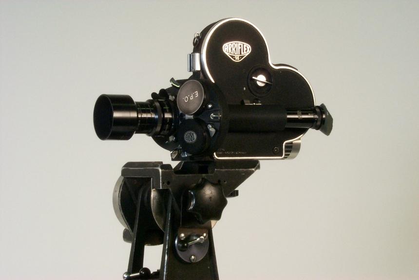 Arriflex ST 16mm cine camera
        This Arriflex ST 16mm camera is