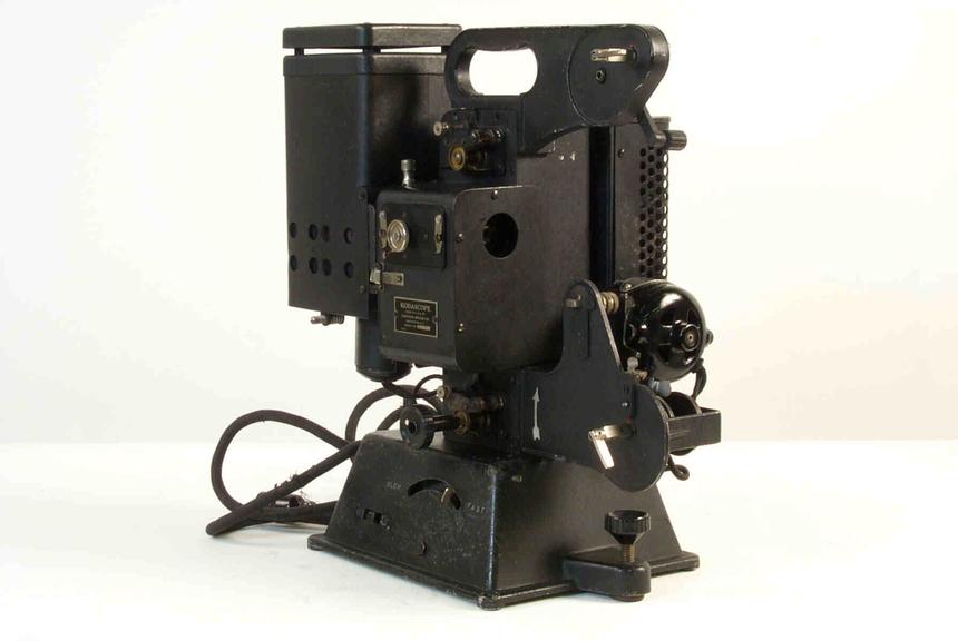 Kodascope projector, no. K6032.