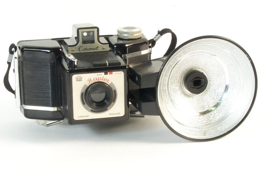 Coronet Rapier Camera with Coro-Flash Gun
    Coronet Rapier