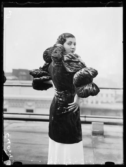 Women's fashions
