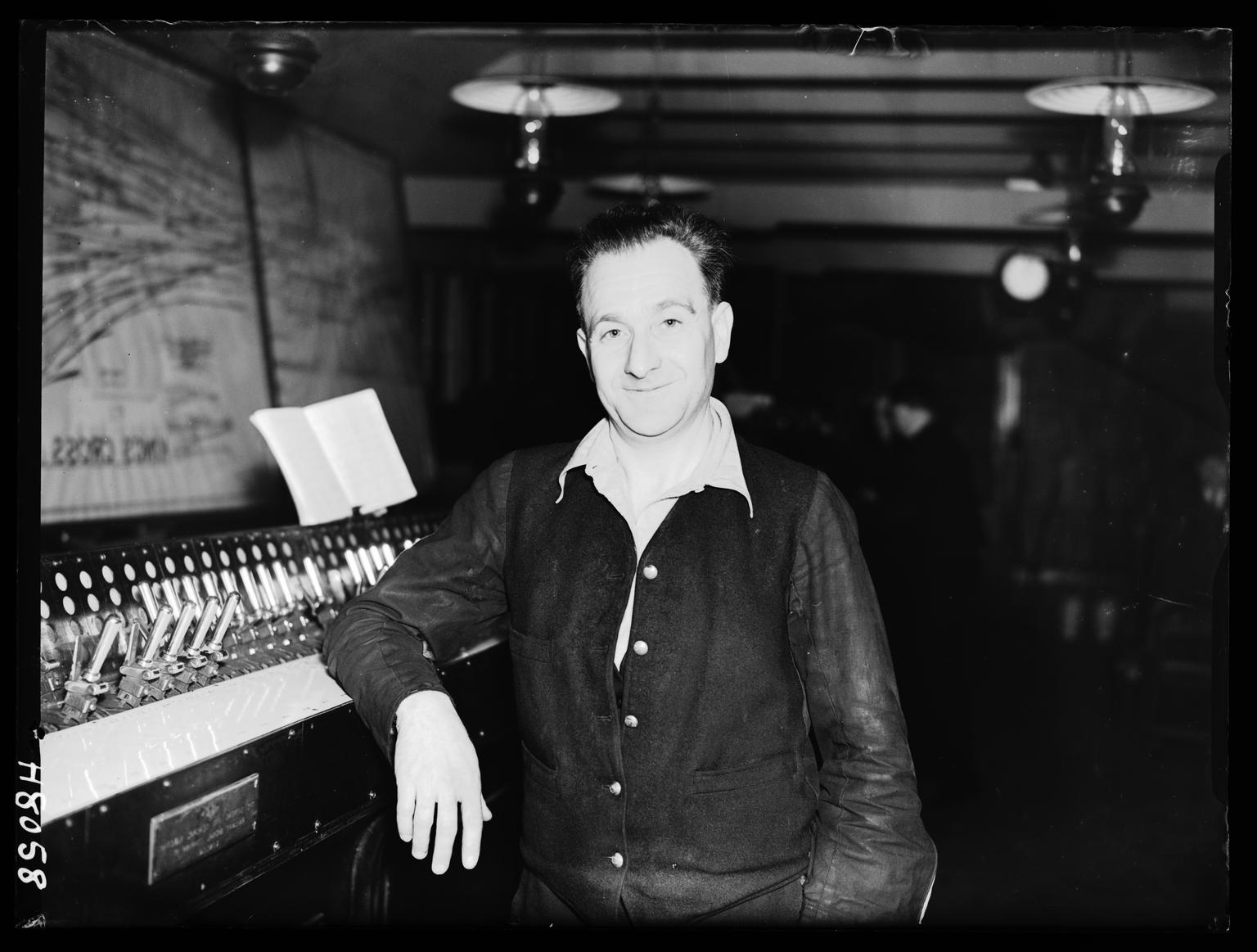 Signal Man Worker Railway Signalmen | Science Museum Group Collection