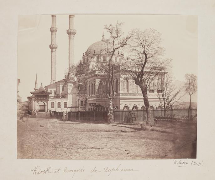 'Kiosk et Mosquee de Tophanna'
    A photograph of a mosque at