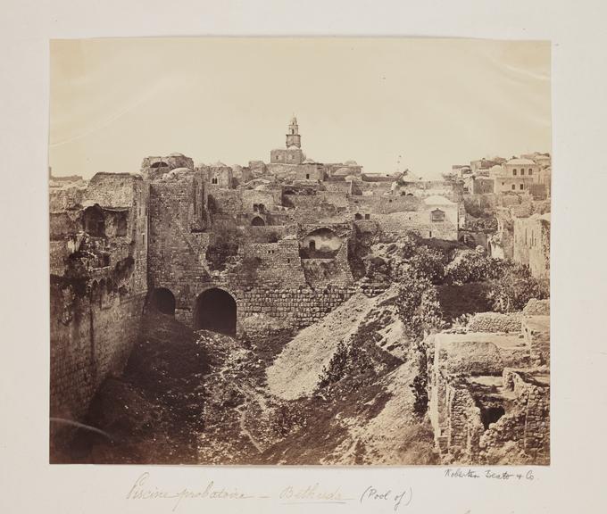 'Piscine probatoire - Bethesda'
    A photograph of the Pool of