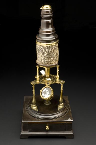 Culpeper microscope with boxfoot made by George Adams in 1738 (Culpeper microscopes)