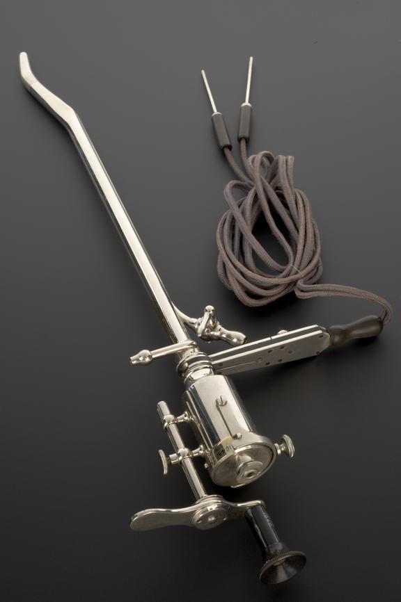 Early Ringleb urethroscope, cased, by G. Wolf, c.1910, German