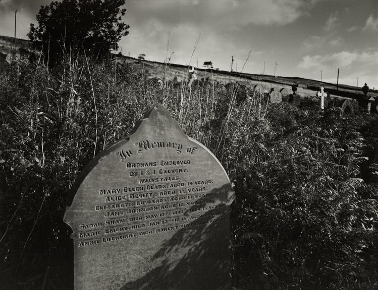 Orphan's Grave at Wainstalls, near Halifax