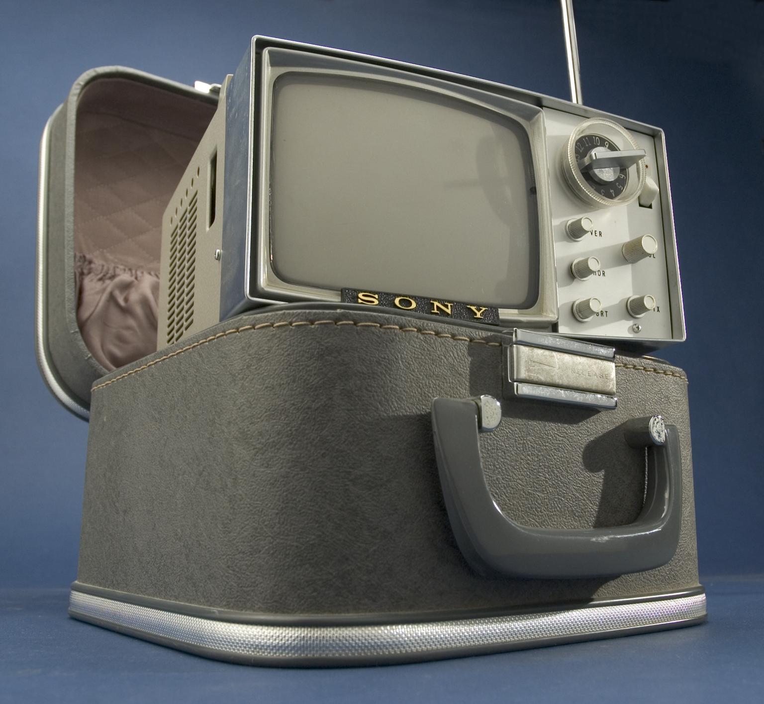 Sony 5-303W portable television receiver in carrying case Sony 5-303W portable television receiver in carrying case