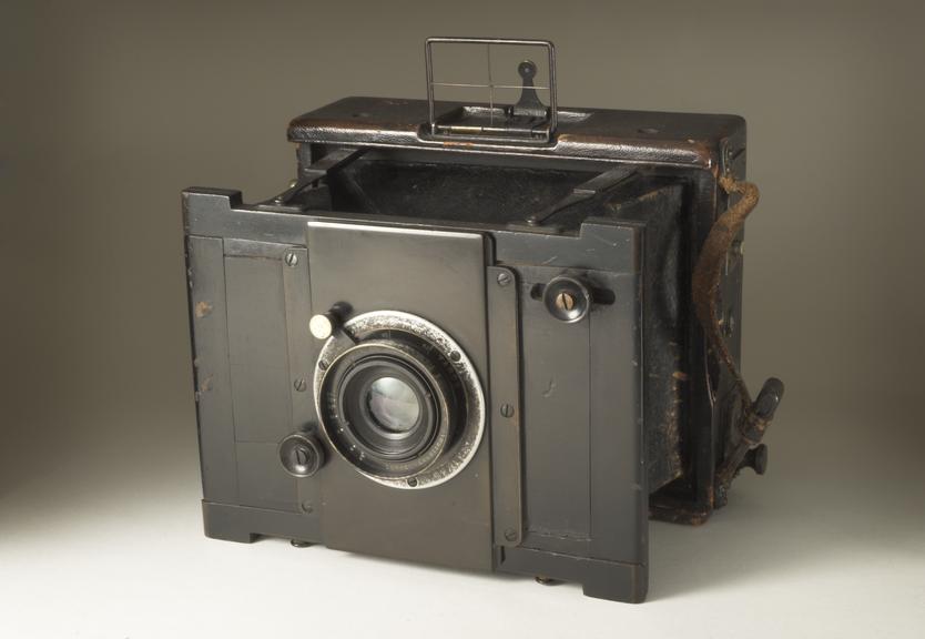 Goerz Anschutz camera
    Goerz Anschutz camera made in Germany, c