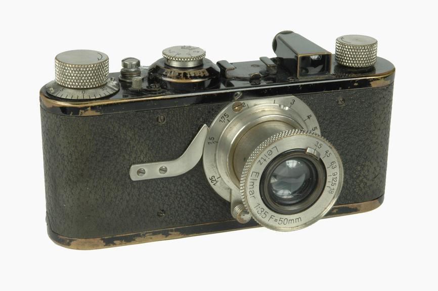 Leica I
    Leica I, made by Ernst Leitz GmbH in Germany, from 1925