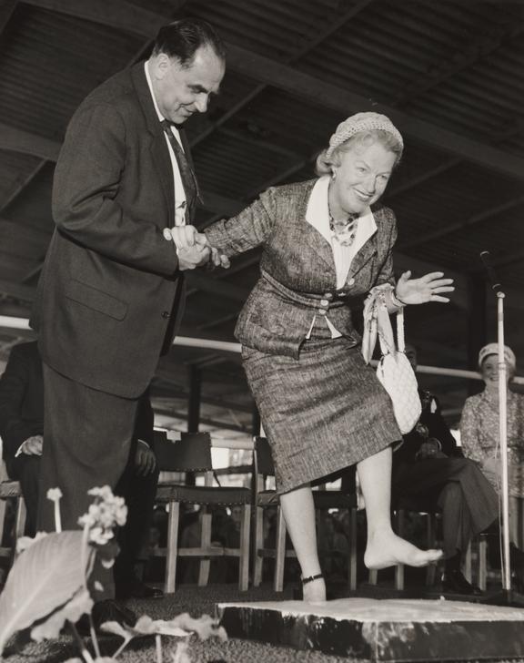 Gracie Fields leaves her footprints at Belle Vue in