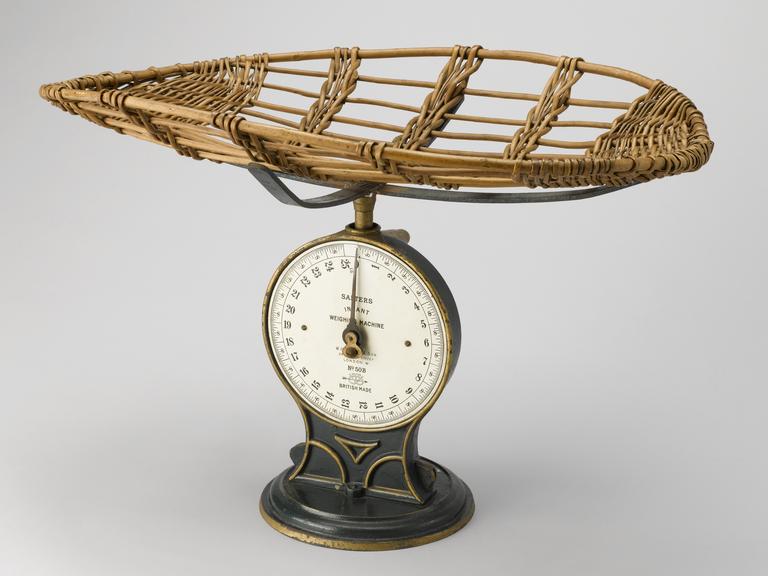 Infant weighing machine, 1890-1920, by Salter, English