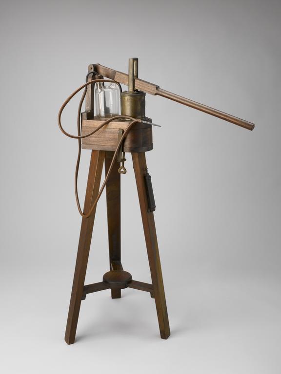 Replica of a donkey engine used by Joseph Lister, c. 1927 | Science ...