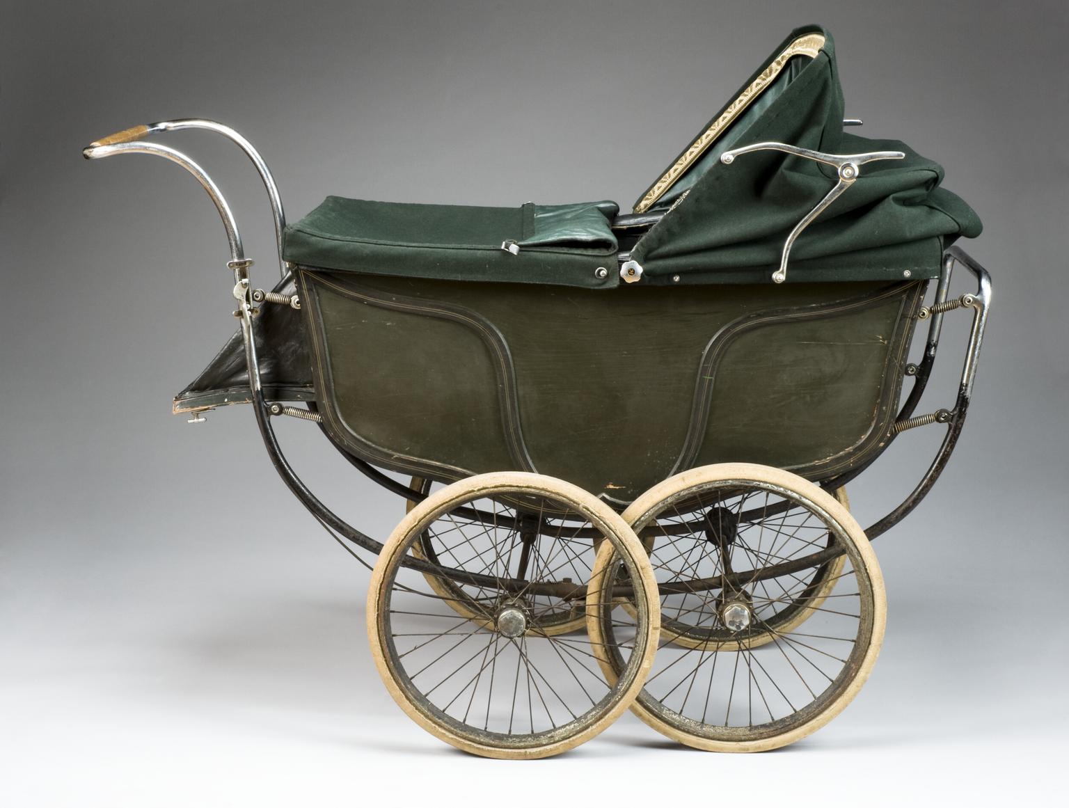 Pram Instrument Pram, Letchworth, England, 1901-1970 | Science Museum Group Collection
