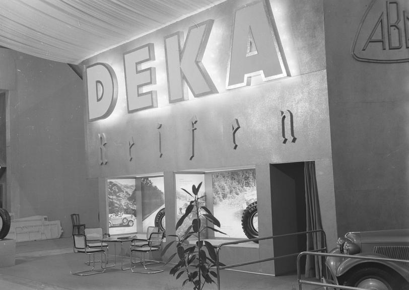 Deka tyre display