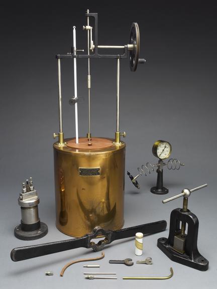 Bomb for Berthelot-Mahler Calorimeter