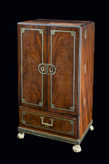 Medicine chest, c 1800.