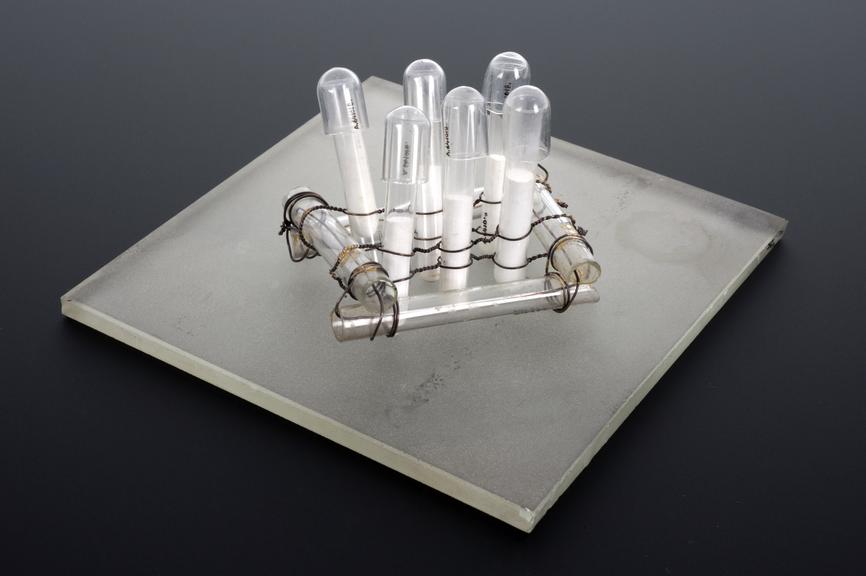 A641018 Set of 6 test-tubes, each with a glass cap