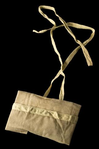 Veil respirator gas mask, London, England, 1915