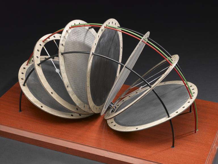 Exploded model of Bacon's fuel cell | Science Museum Group Collection