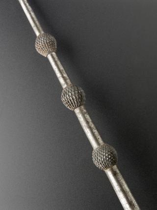 1 Pulley 2¼” dia. on tapering spindle, with 3 milled ball cutters