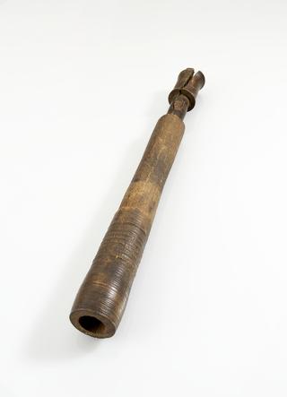 Wooden lathe mandrel for turning of flutes