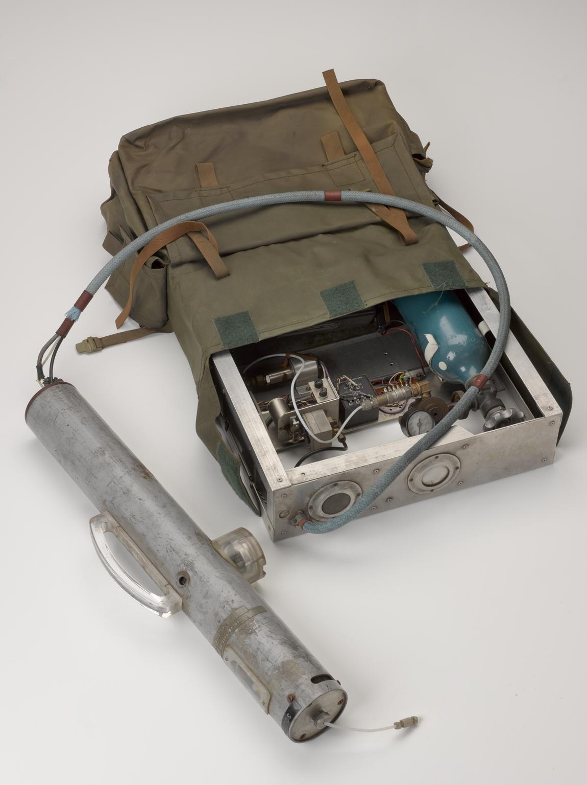 No 005 prototype explosives detector | Science Museum Group Collection