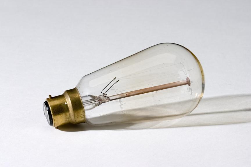 Light bulb used in a wall-mounted Nelson , or sighting light