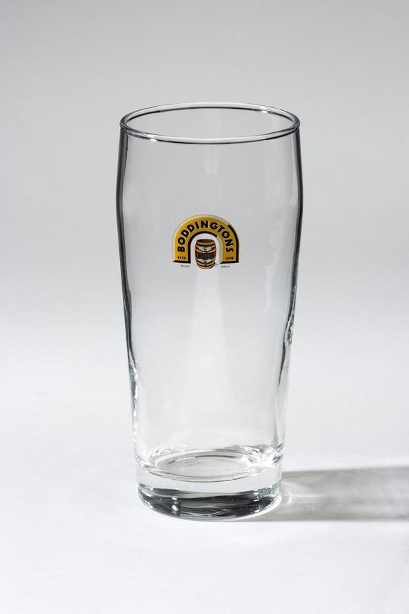 Pint glass, tall and straight-sided