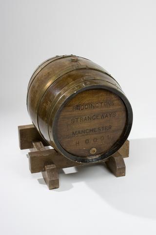 Wooden barrel and stand