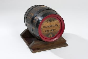 Wooden barrel and stand